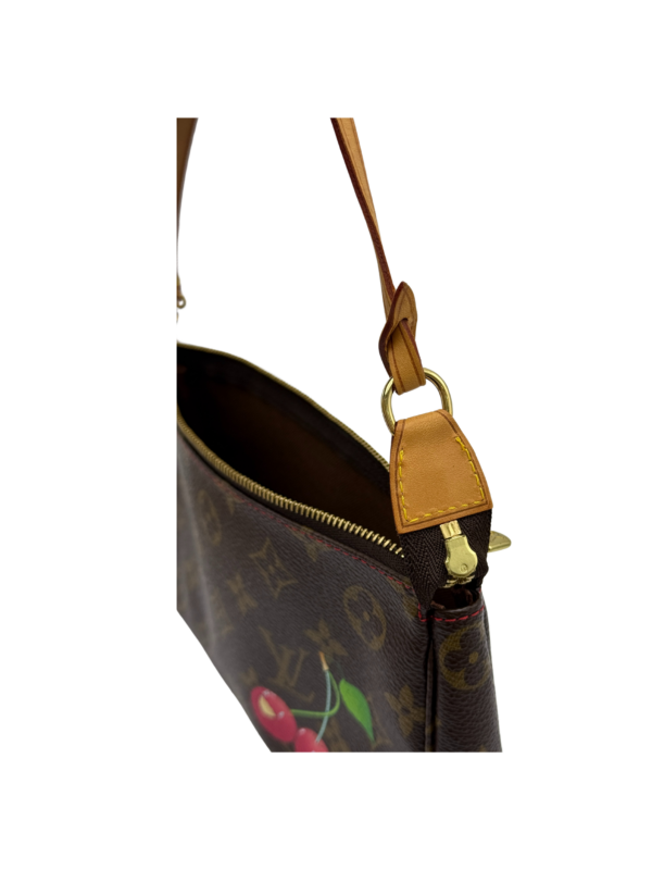 LV POCHETTE ACCESSOIRES CHERRY - Image 16