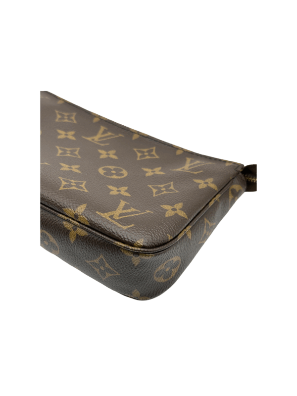 LV POCHETTE ACCESSOIRES MONOGRAM - Image 7