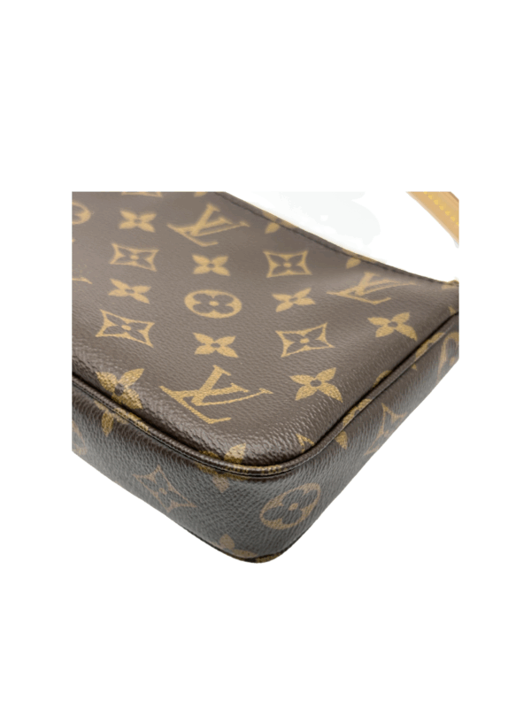 LV POCHETTE ACCESSOIRES MONOGRAM - Image 9