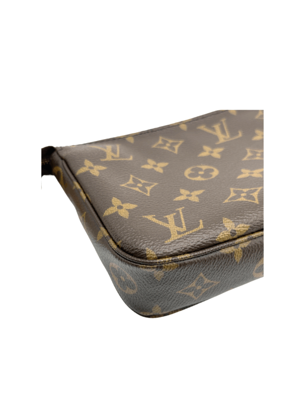 LV POCHETTE ACCESSOIRES MONOGRAM - Image 8