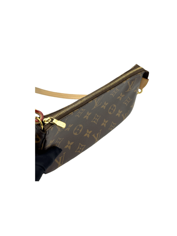 LV POCHETTE ACCESSOIRES MONOGRAM - Image 13