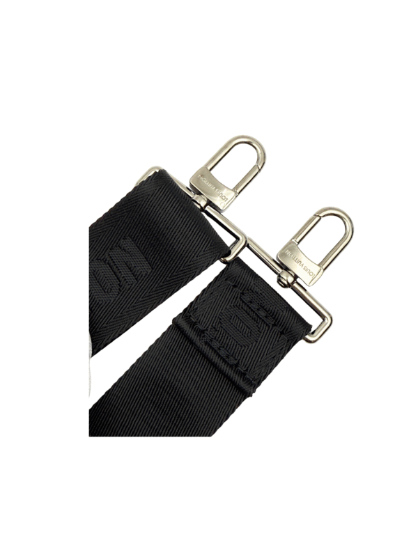LV GASTON WEARABLE WALLET - Image 24