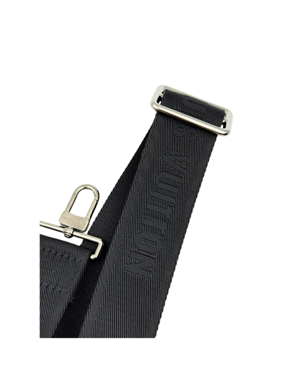 LV GASTON WEARABLE WALLET - Image 21