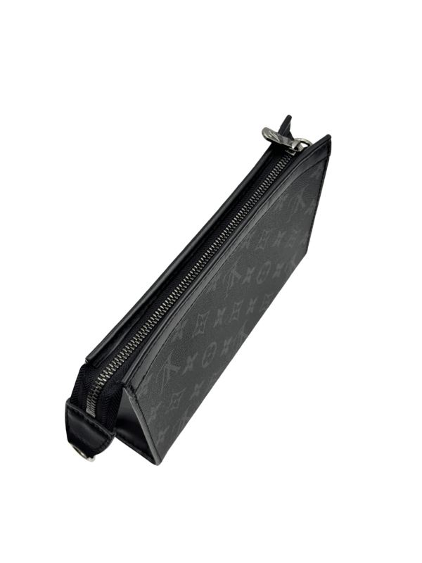 LV GASTON WEARABLE WALLET - Image 11