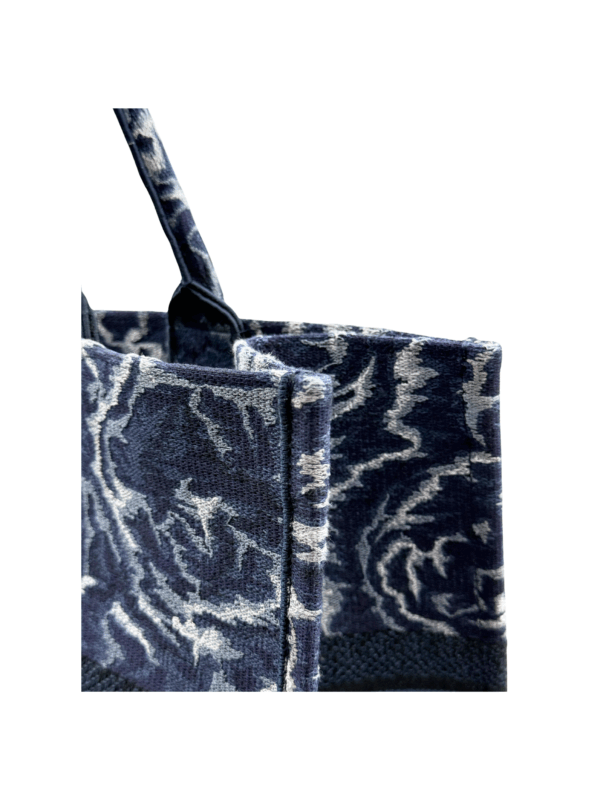 DIOR BOOK TOTE LARGE ROSES - Image 9