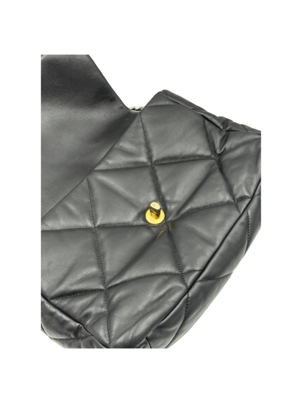 CHANEL 19 HANDBAG MEDIUM - Image 21