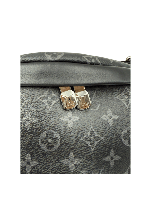 LV DISCOVERY BUM BAG PM - Image 3