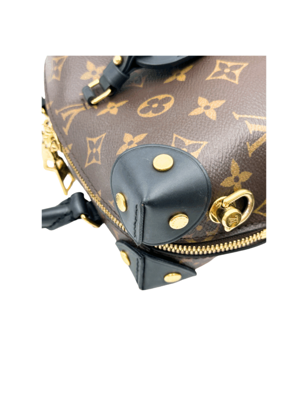 LV PETITE MALLE SOUPLE MONOGRAM - Image 13