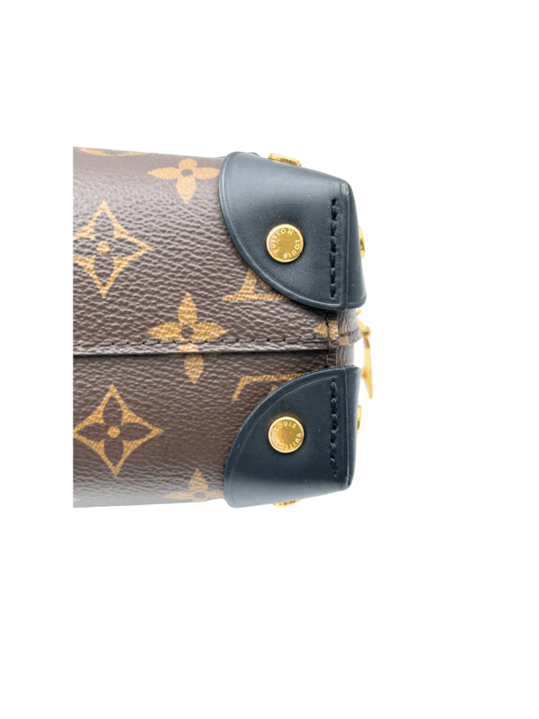 LV PETITE MALLE SOUPLE MONOGRAM - Image 19
