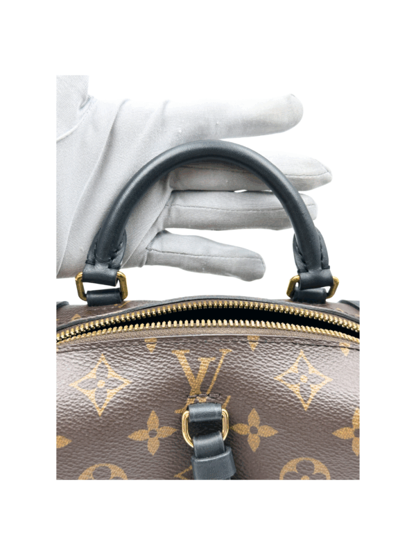 LV PETITE MALLE SOUPLE MONOGRAM - Image 24