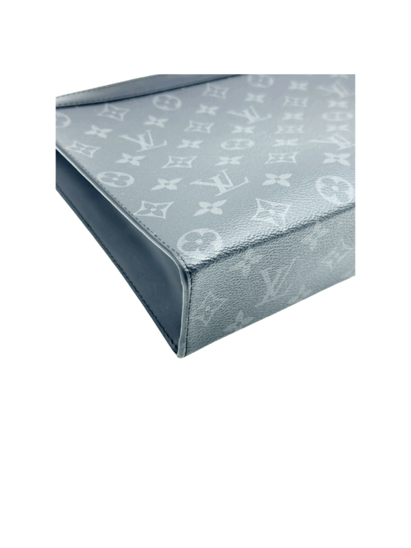 LV POCHETTE VOYAGE MM - Image 8