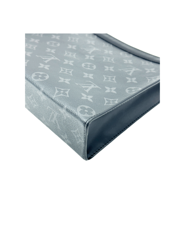 LV POCHETTE VOYAGE MM - Image 11