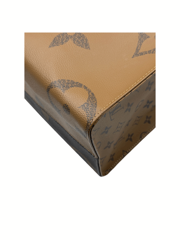 LV ON THE GO MM MONOGRAM - Image 10