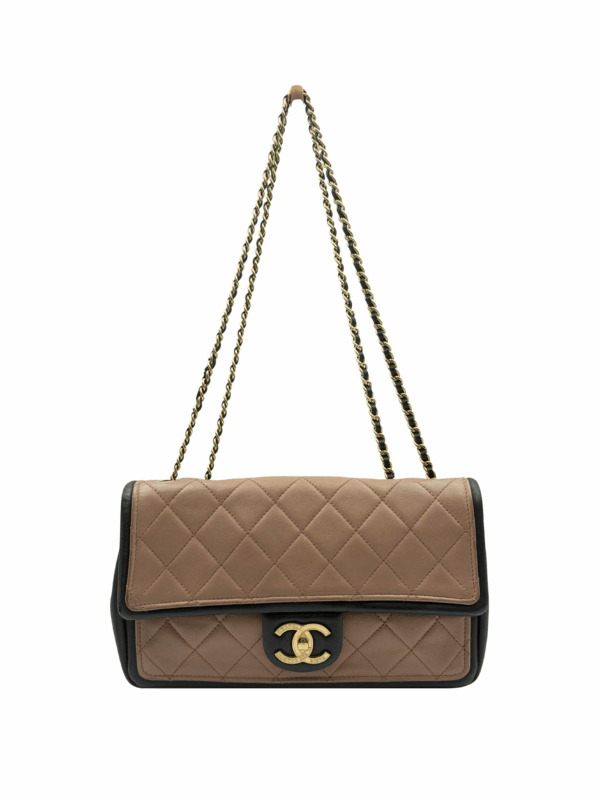CHANEL VINTAGE FLAP BAG