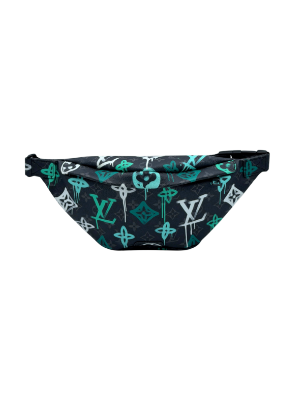 LV DISCOVERY BUM BAG GRAFFITI