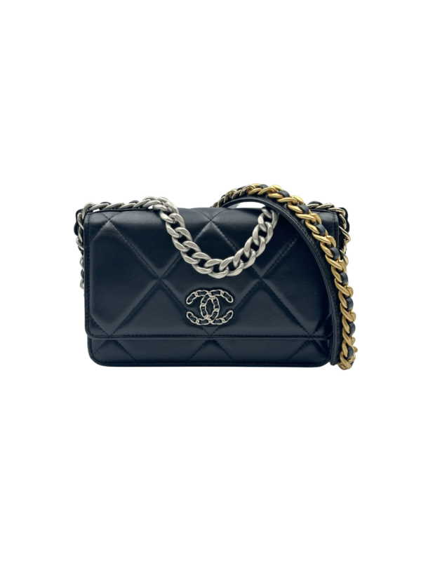 CHANEL 19 WALLET ON CHAIN SHW