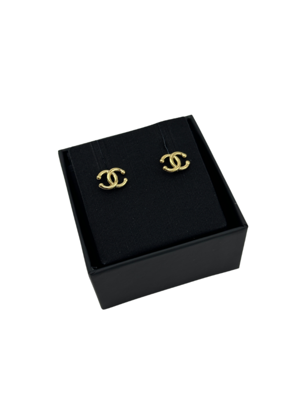 CHANEL 26K CC EARRINGS